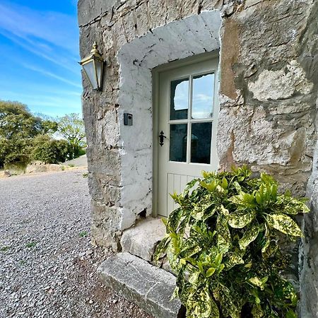 Tan-Yr-Ogo Gate Lodge, Gwrych Castle Llanddulas Екстер'єр фото