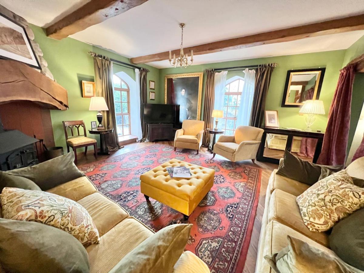 Tan-Yr-Ogo Gate Lodge, Gwrych Castle Llanddulas Екстер'єр фото