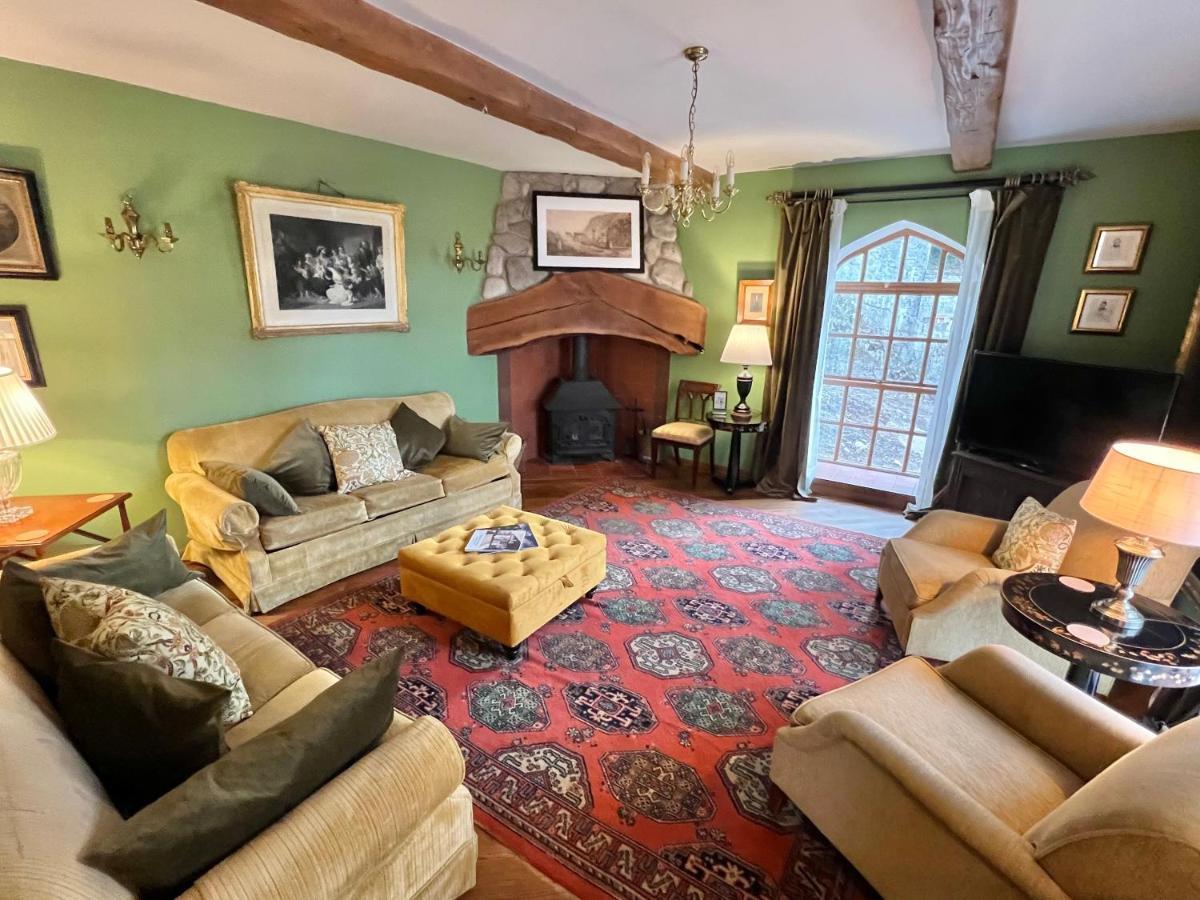 Tan-Yr-Ogo Gate Lodge, Gwrych Castle Llanddulas Екстер'єр фото