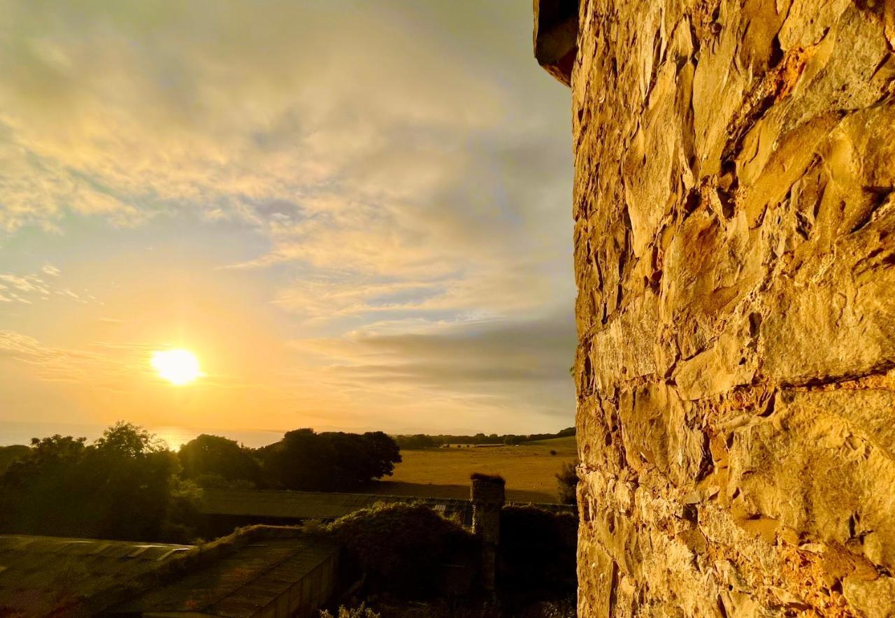 Tan-Yr-Ogo Gate Lodge, Gwrych Castle Llanddulas Екстер'єр фото