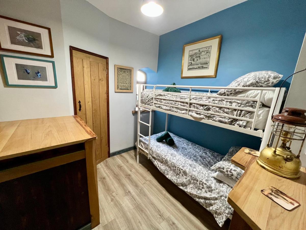 Tan-Yr-Ogo Gate Lodge, Gwrych Castle Llanddulas Екстер'єр фото