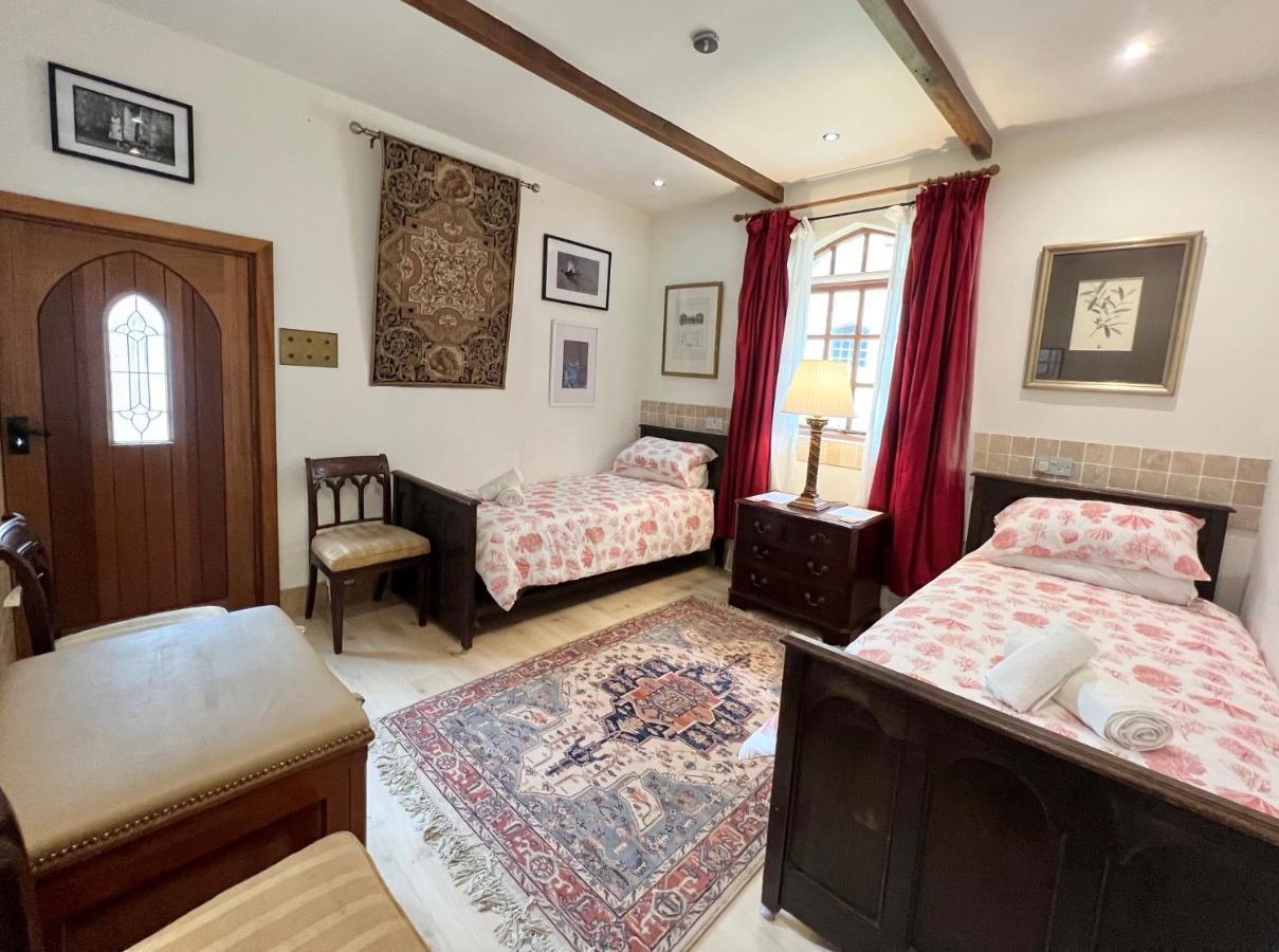Tan-Yr-Ogo Gate Lodge, Gwrych Castle Llanddulas Екстер'єр фото