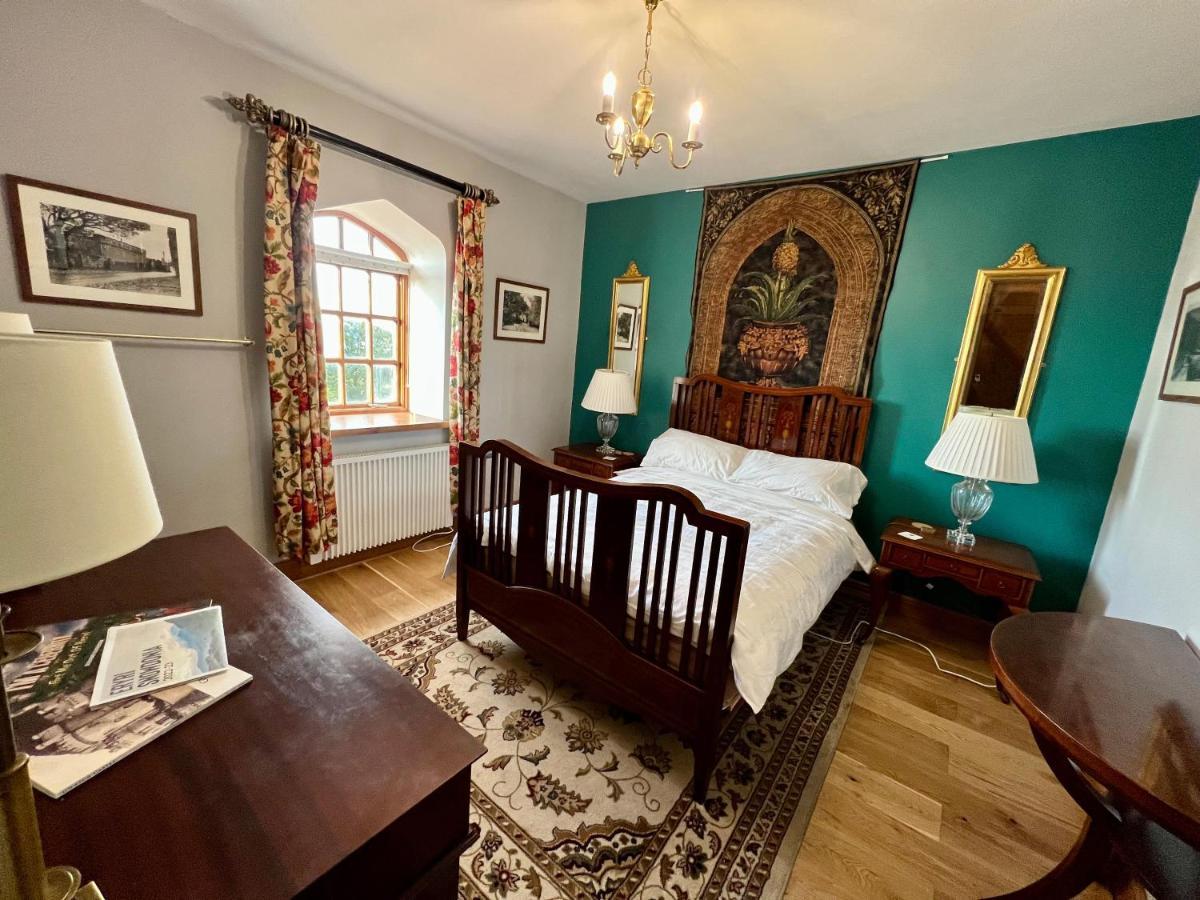 Tan-Yr-Ogo Gate Lodge, Gwrych Castle Llanddulas Екстер'єр фото